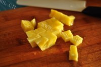 清爽可口的菠萝咕咾肉做法图解4)