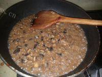自制香菇牛肉酱做法图解4)