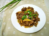 家常菜姜爆牛肉