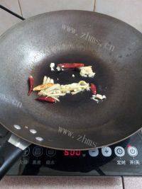 清爽的西芹炒肉做法图解2)