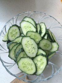 芳香四溢的黄瓜炒蛋做法图解1)