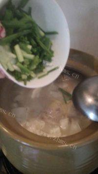 口感极佳的鱼头豆腐汤