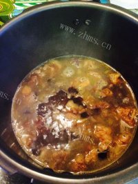 香喷喷的牛肉炖萝卜做法图解7)
