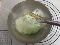 自制抹茶玛德琳做法图解4)