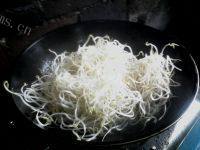 甘脆的清炒豆芽做法图解5)