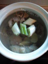 鲜香的牛尾汤