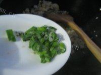 美味腊肠炒饭做法图解9)