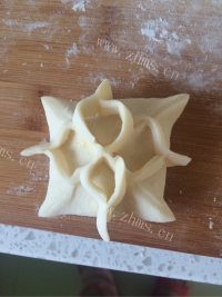 五味俱全的奶黄包做法图解9)