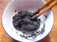 诱人的芝麻汤圆做法图解4)