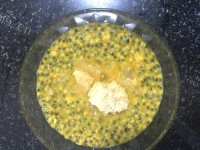 简易的百香果酱做法图解2)