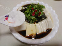 家常菜皮蛋拌豆腐做法图解7)