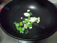 家常菜清炒茭白做法图解3)
