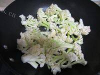 下饭的茄汁花菜做法图解3)