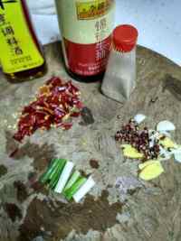 新鲜辣味花蛤做法图解4)