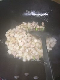 美味什锦烩麻食做法图解5)