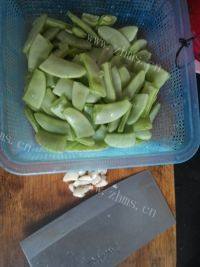 外婆做的炒扁豆做法图解2)
