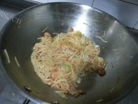家常菜海米炒萝卜丝做法图解6)