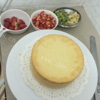 独特的草莓奶油蛋糕的做法图解一