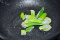 美味的胡萝卜焖羊肉做法图解2)
