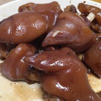 美味的黄豆焖猪蹄