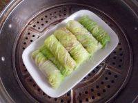 白菜肉卷做法图解9)