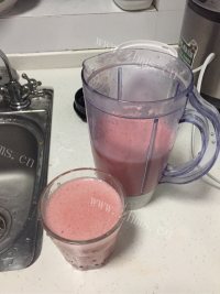 自制草莓优乐多做法图解7)