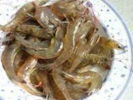 家常菜豌豆炒虾仁做法图解1)