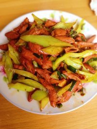 家常菜辣炒肥肠