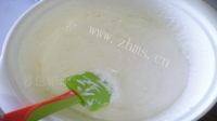喷香的草莓慕斯蛋糕做法图解8)