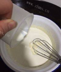 自制轻乳酪蛋糕做法图解4)