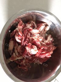 家常菜酸菜肉片做法图解1)