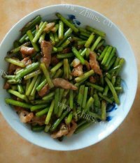 家常菜蒜苔炒肉