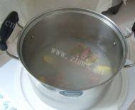 家常菜金针菇豆腐汤做法图解4)