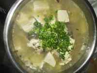 家常菜鱼头炖豆腐