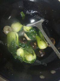 清淡的香菇青菜做法图解4)