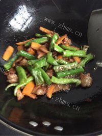 家常菜青椒炒肉片做法图解6)