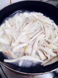 家常菜青椒杏鲍菇做法图解7)