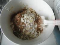 美味可可杏仁片饼干做法图解5)