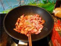 营养丰富的腊肉炒芹菜做法图解3)