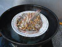 营养美味的蒜蓉开片虾做法图解12)