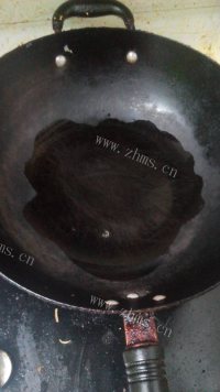 家常菜西葫炒鸡蛋做法图解5)