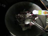 家常菜圆葱炒肉做法图解6)