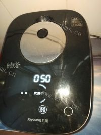 电饭煲红曲蛋糕做法图解13)