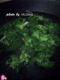 极致的白灼西兰花做法图解2)