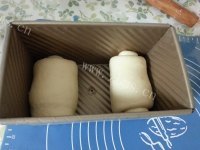 香气浓郁的奶香吐司做法图解8)