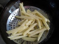 美味的干煸土豆条做法图解6)