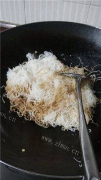 自己做的鸡蛋炒米粉做法图解3)