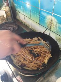 香甜可口的炒土豆丝做法图解6)