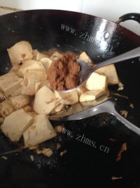 家常菜五香豆腐做法图解11)