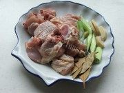 简洁版家常栗子鸡做法图解1)